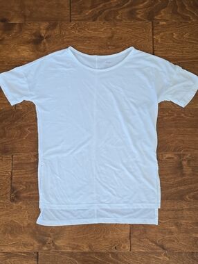 Nike Yoga White Short-Sleeve Tunic Top